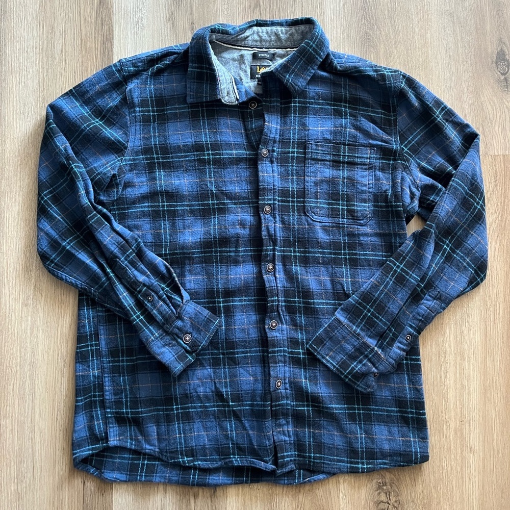 Lee Men’s Flannel- EUC